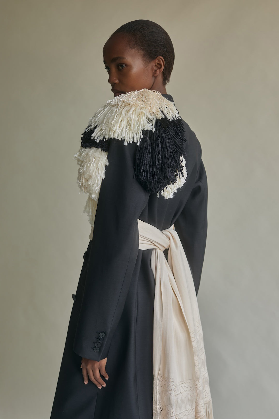 Pom Pom Brooch in Ivory